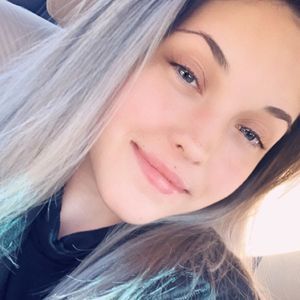 Meet your Posher, Desirea